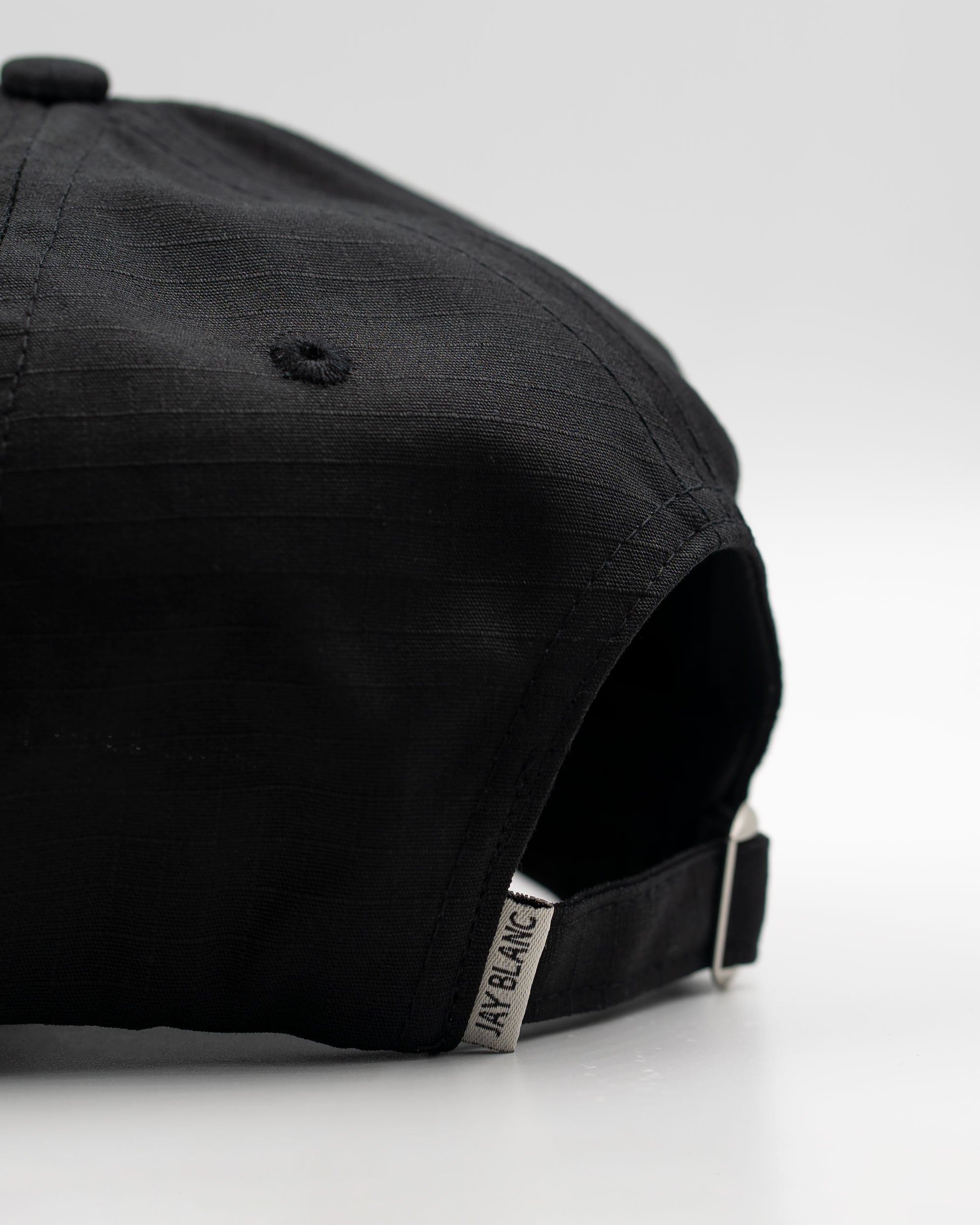 Black-Structured-Brand-Cap-Jay-Blanc Label Detail